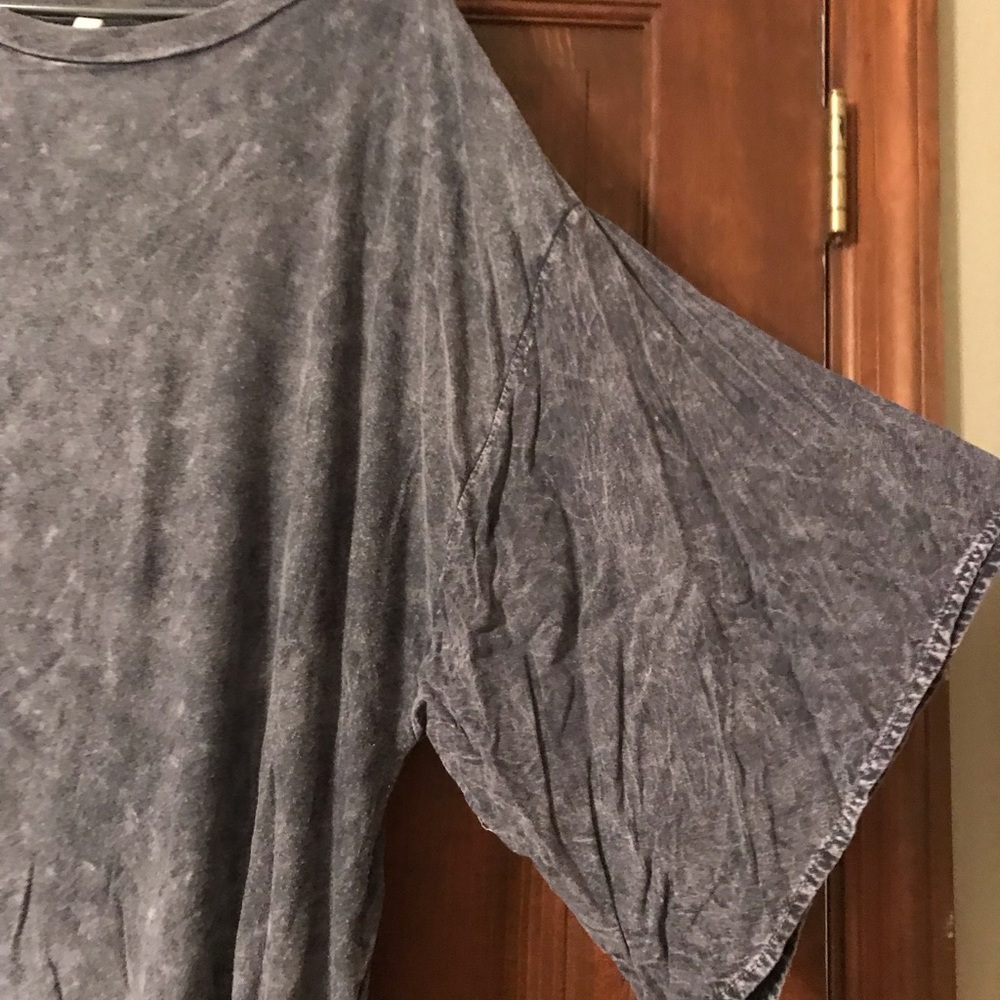 Shirt - Picture 4 of 4